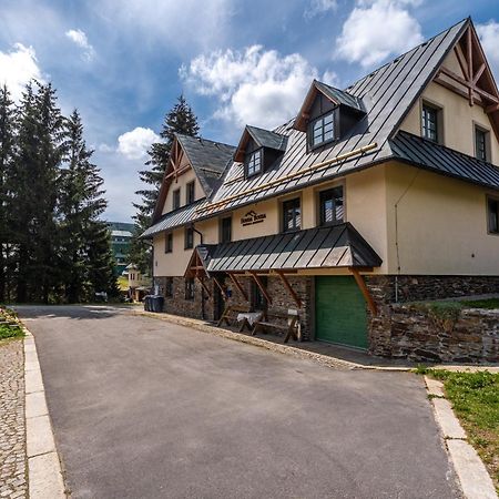 Houda Bouda - Penzion&Apartmány Boží Dar Exterior foto